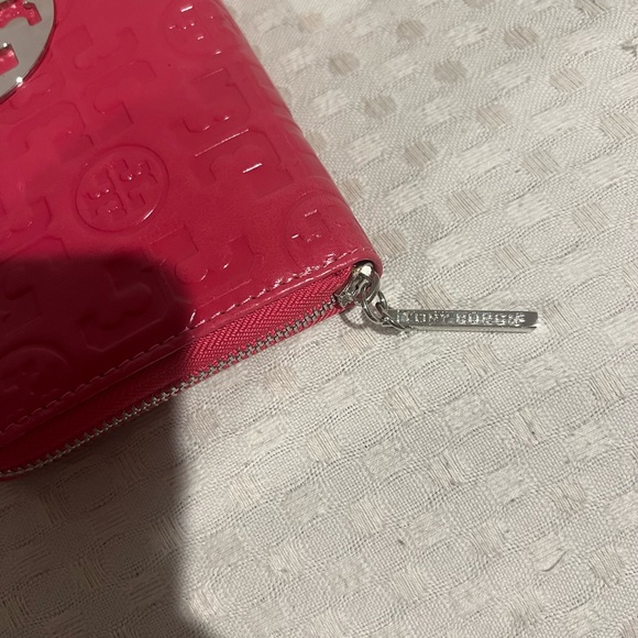 tory burch hot pink purse wallet zipped large monogram - Picture 4 of 9